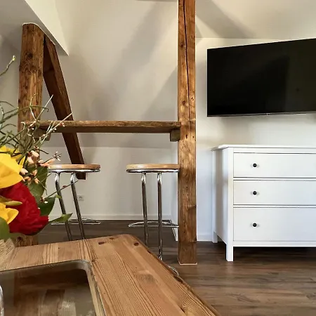 Konrads Πανσιόν 3*